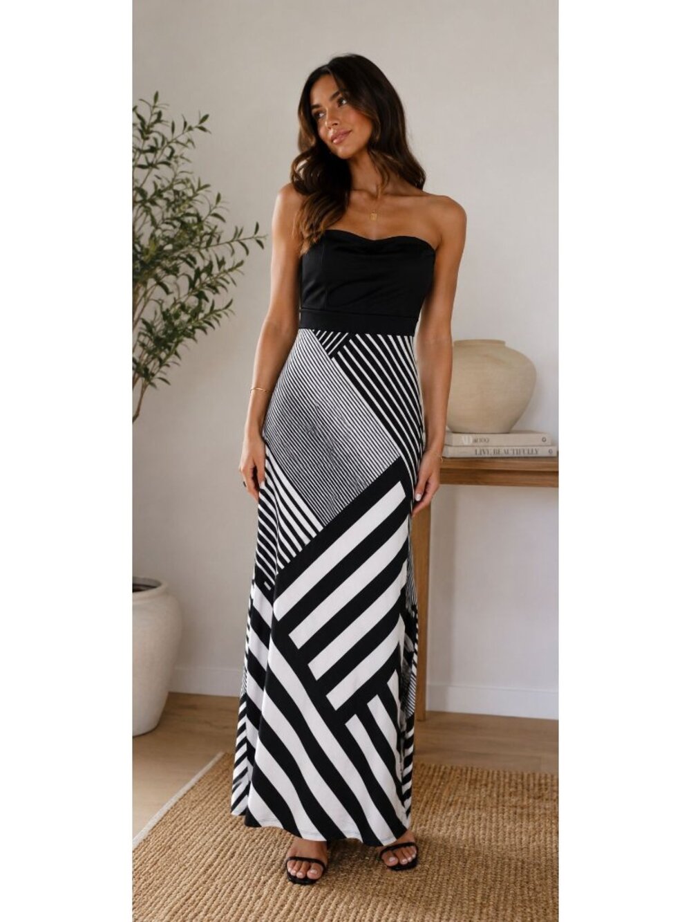 Baileygirl Size M Women’s Geometric Stripe Maxi Dress Modern Coastal vacation